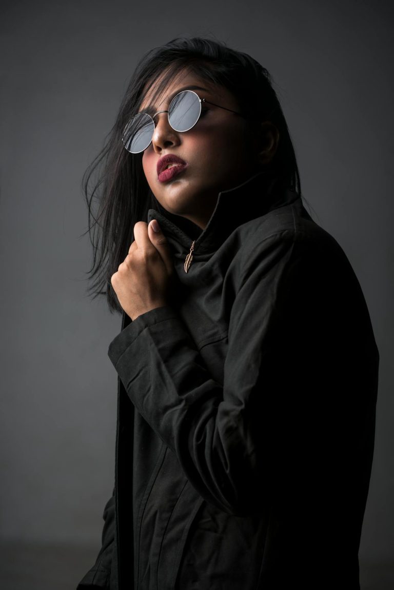 Editorial image for the Vela crop tee.