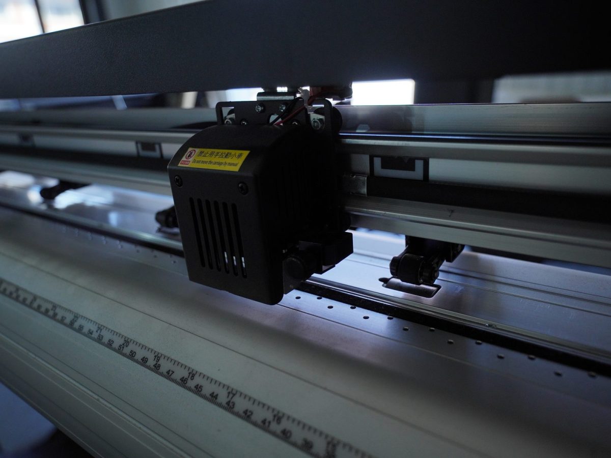 Velora V8 Ultra Vertical Film Cutter