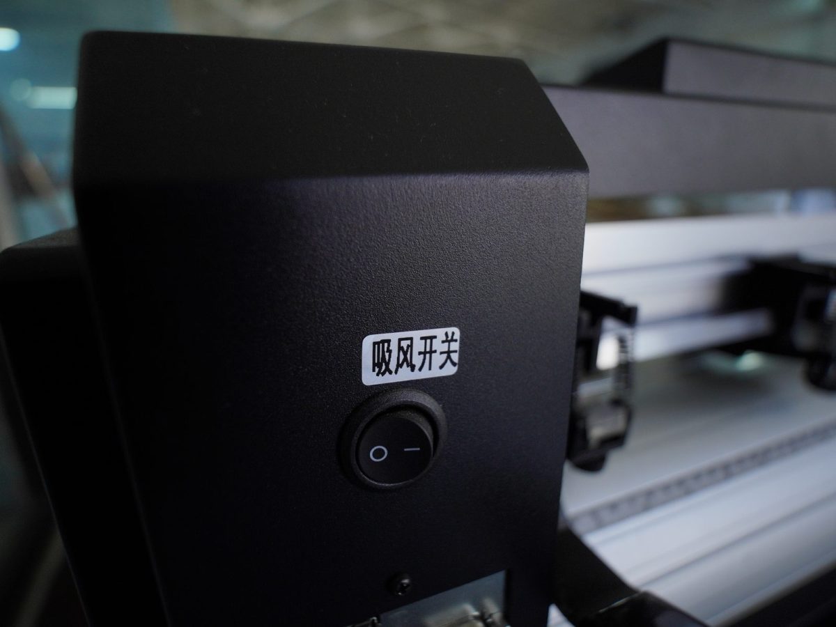 Velora V8 Ultra Vertical Film Cutter