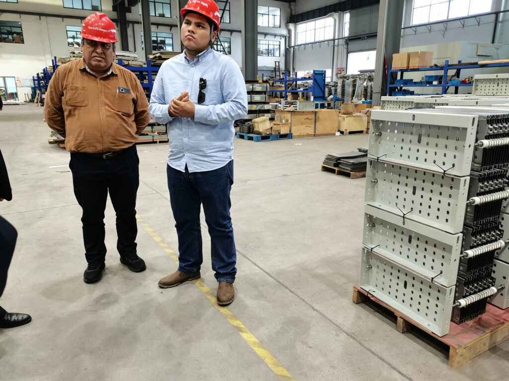 Peruvian distributor IMG Equipamientos visiting Zhejiang Rsafele Electric