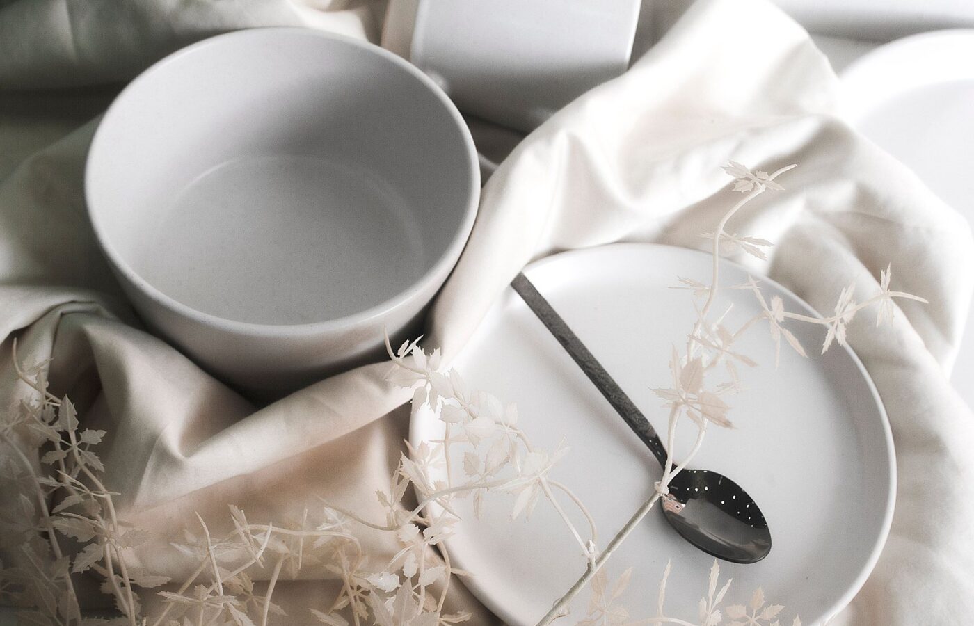 Everyday Table Setting, the Unfussy Way