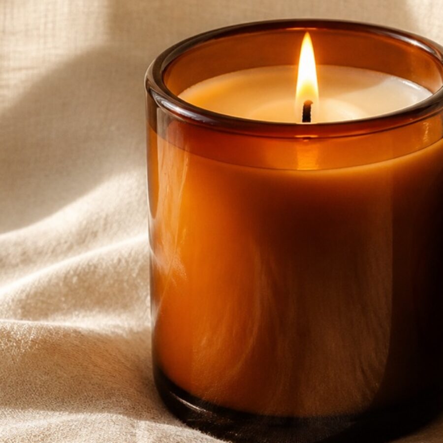 Amber & Fig Candle - detail view B