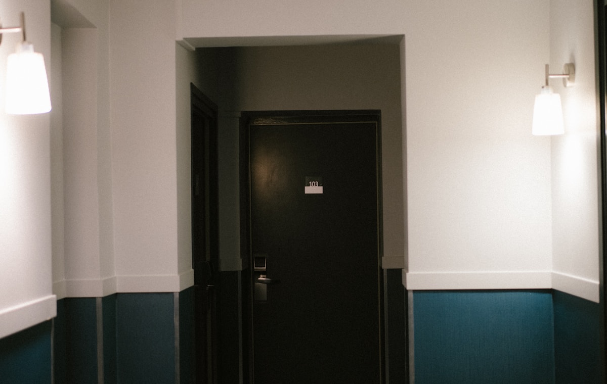 Hotel corridor lighting scene